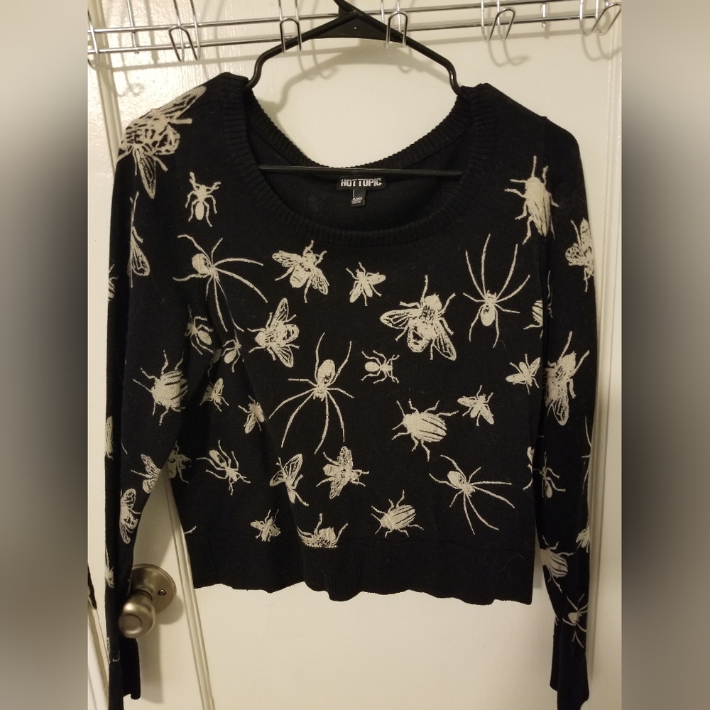 Black crop top bug sweater